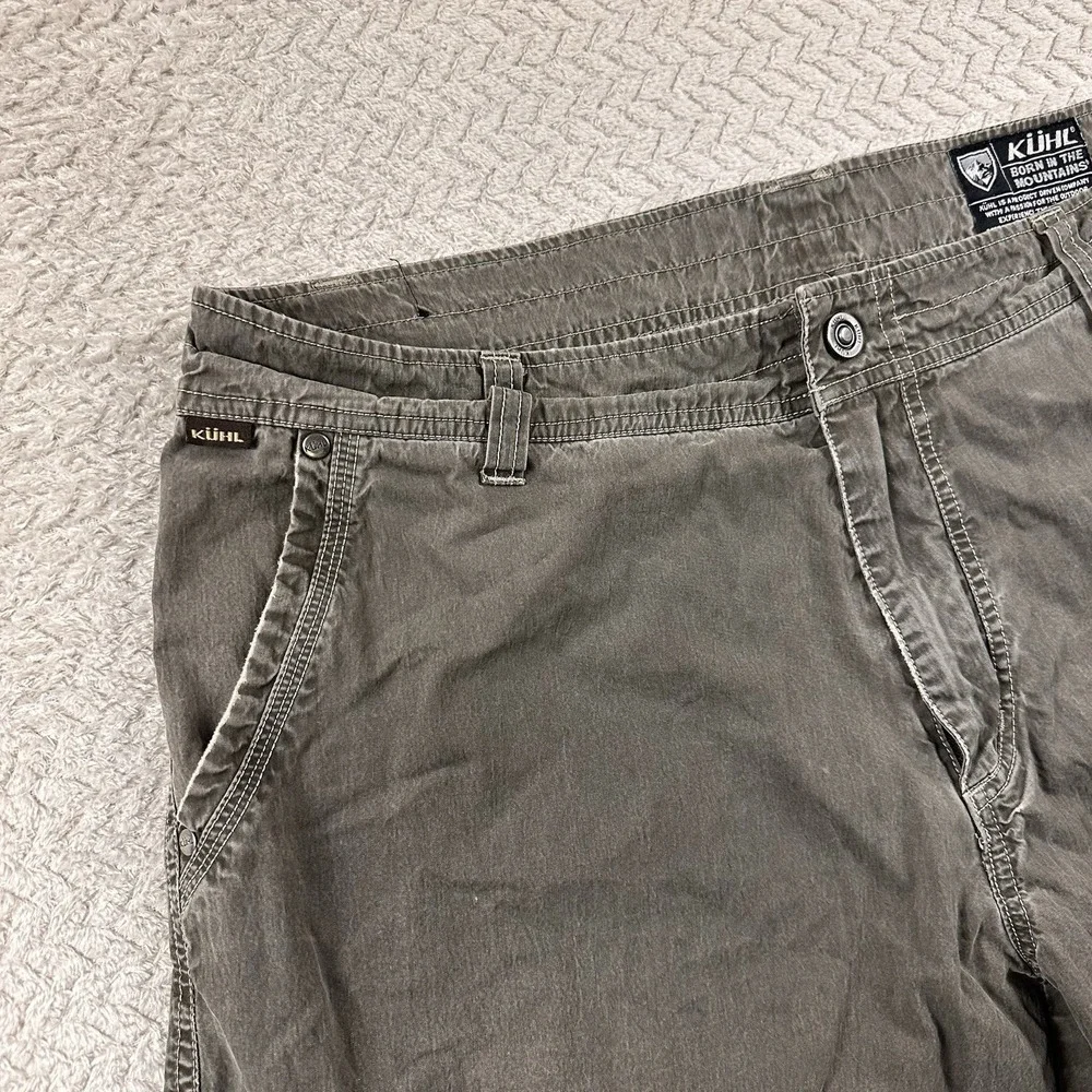 Kuhl Men's Vintage Patina Dye‎ Hiking Shorts Zip Cargo Pockets Size 36 Olive